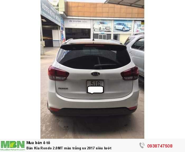 Bán Kia Rondo 2.0MT màu trắng sx 2017 siêu lướt