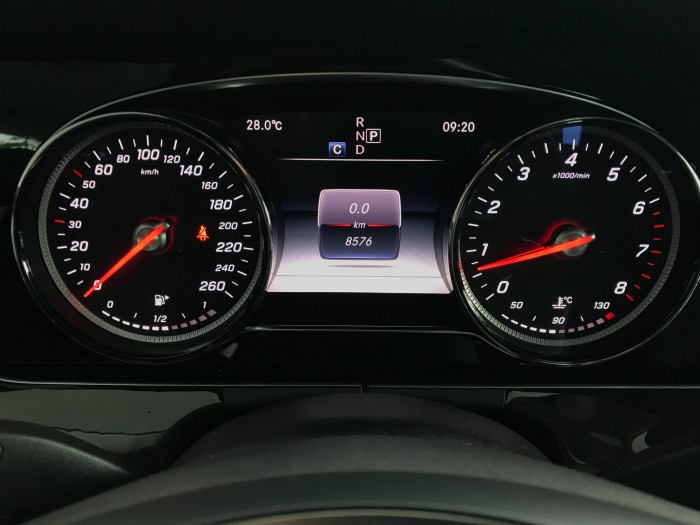 Bán Mercedes-Benz E250 CŨ 2018 đen chính hãng, lướt 18 km