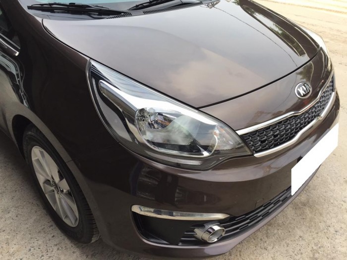 Cần bán xe Kia Rio 1.4AT bản sedan 2016 màu nâu cafe cực đẹp