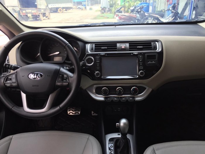 Cần bán xe Kia Rio 1.4AT bản sedan 2016 màu nâu cafe cực đẹp