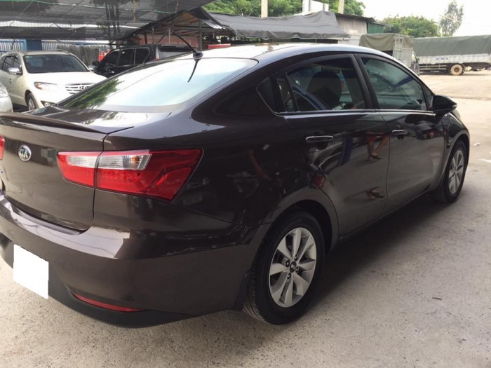 Cần bán xe Kia Rio 1.4AT bản sedan 2016 màu nâu cafe cực đẹp
