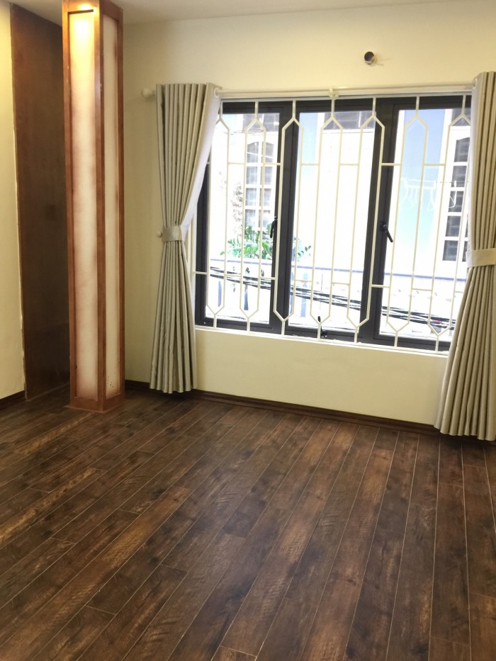 Bán nhà 302 Minh Khai – cầu Mai Động 3 mặt thoáng, view phố dt 45m2x5t