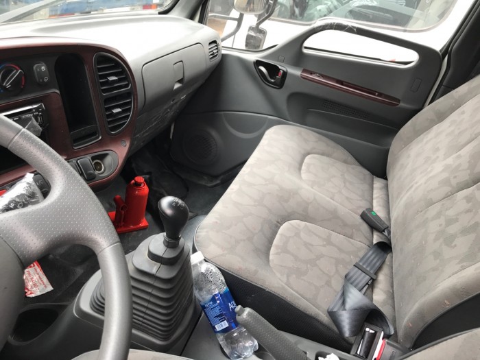 Cần bán xe tải hyundai tải 6.5 tấn thùng kín xe nhập 3 cục giá ưu đãi