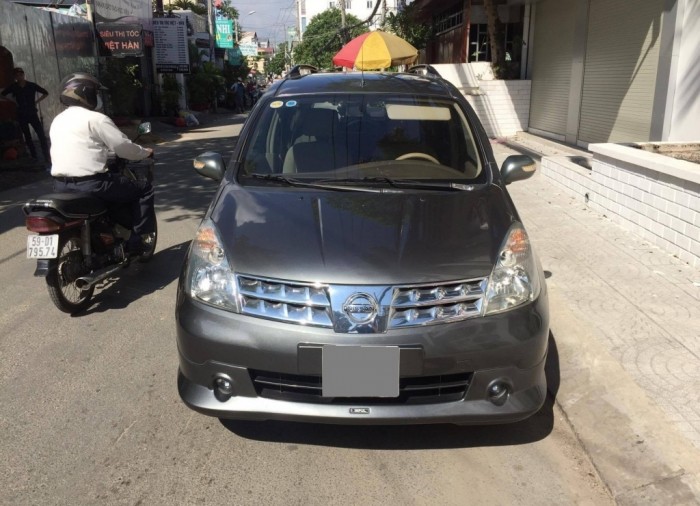 Bán xe Livina Nissan 2011 số sàn màu xám