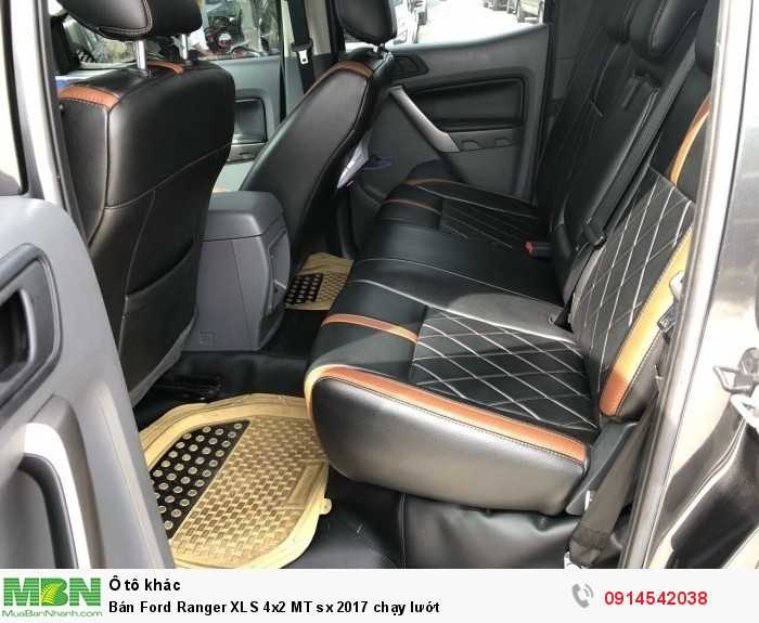 Bán Ford Ranger XLS 4x2 MT sx 2017 chạy lướt
