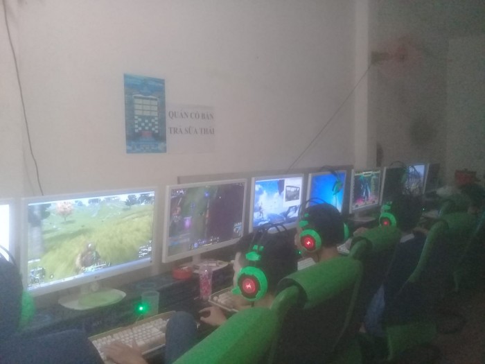 Sang nhượng quán INTERNET GAME ONLINE 45 máy DT 52 m2 x 4 tầng MT 4 m Q.Hà Đông Hà Nội