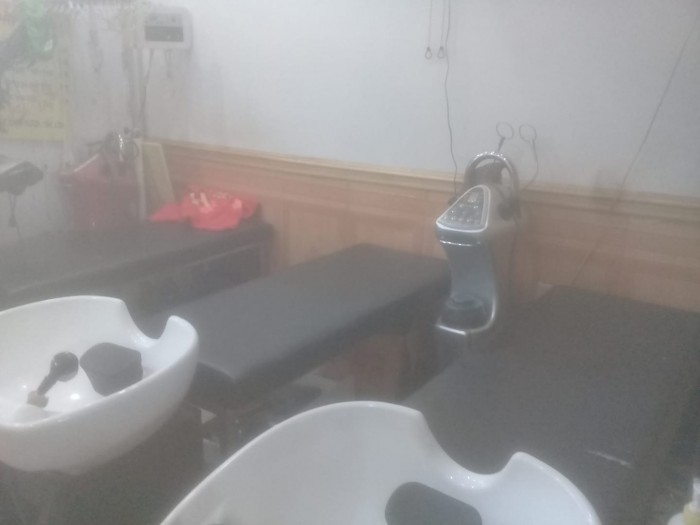 Sang nhượng cửa hàng tóc , gội , móng DT 52 m2 x 4 tầng + quán trà đá vỉa hè MT 4 m Đường Quang Trung