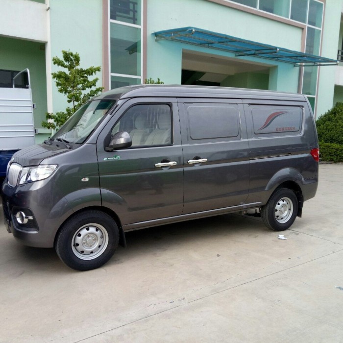 xe tải van dongben 2 chỗ 950kg vào thành phố giờ cấm