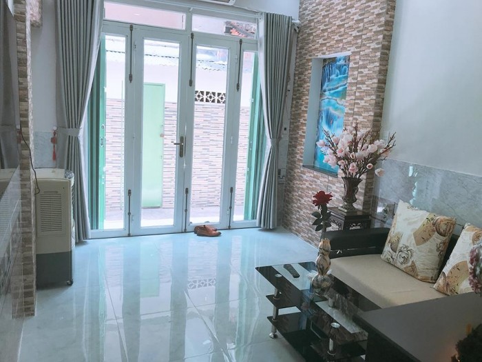 Bán gấp nhà hẻm 32m2 Lê Văn Sỹ, phường 10, Phú Nhuận