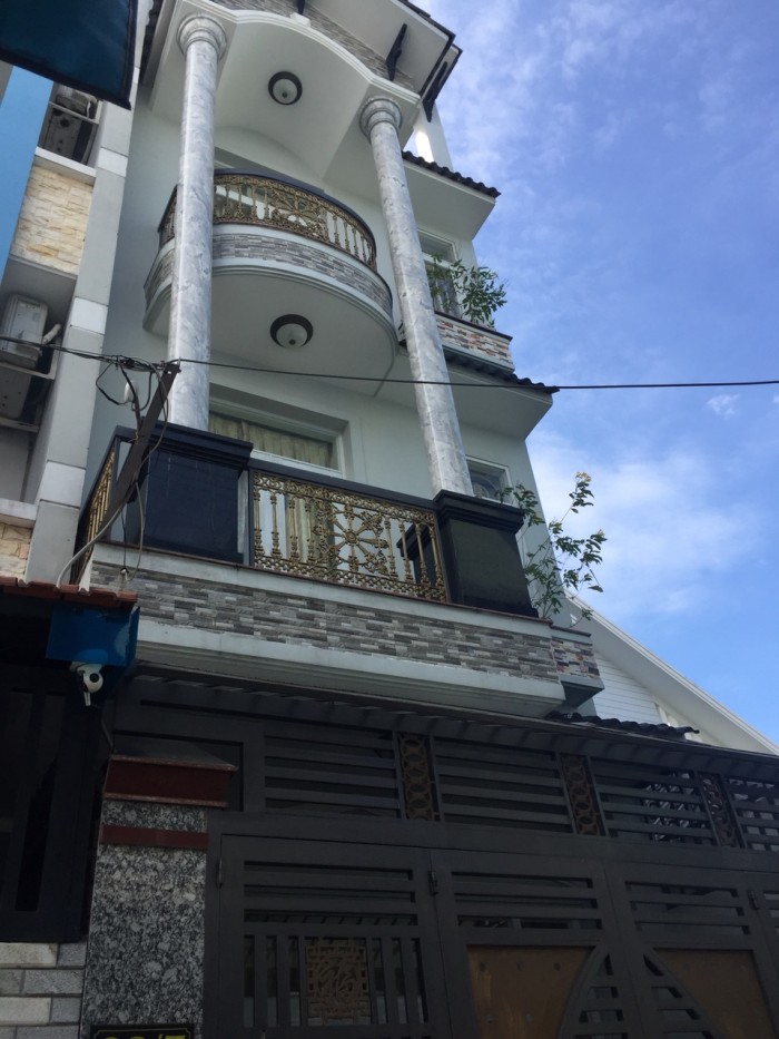 Bán mảnh đất cuối cùng hẻm 22 Nguyễn Hữu Tiến. diện tích 4x16 m vuông vức