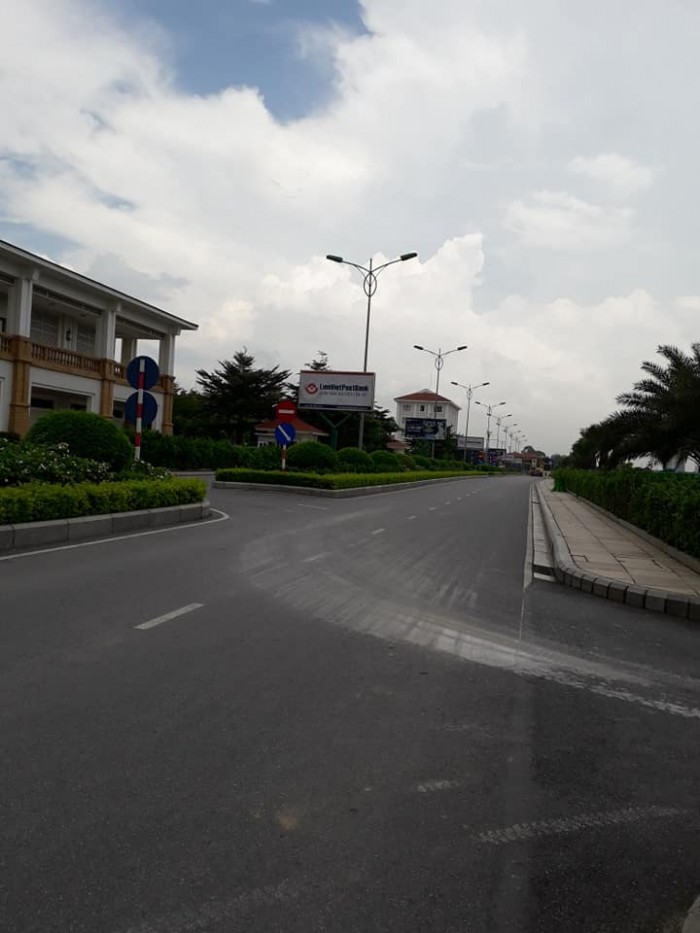 Hot! Còn duy nhất mảnh đất ô tô vào tận nhà ở Làng Nha Long Biên DT 50m2