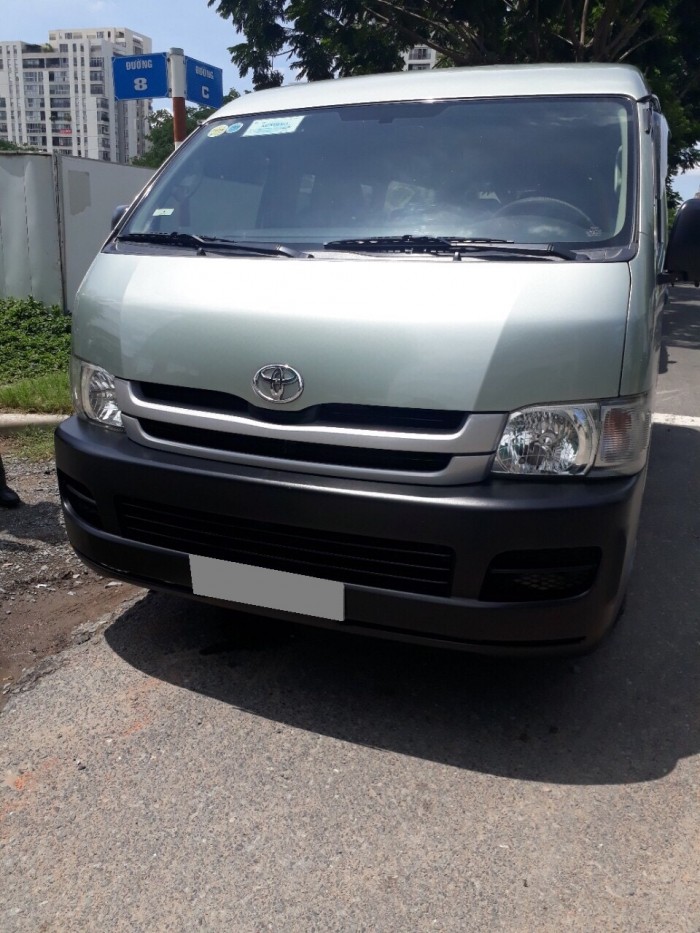 Bán xe Toyota Hiace 16 chỗ đời 2009 số sàn chạy nhiên liệu dầu màu bạc