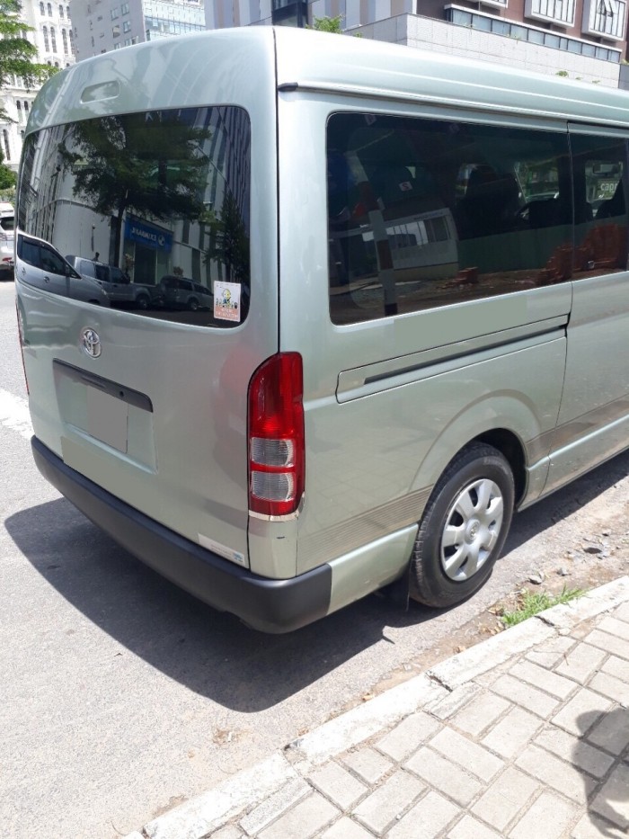 Bán xe Toyota Hiace 16 chỗ đời 2009 số sàn chạy nhiên liệu dầu màu bạc