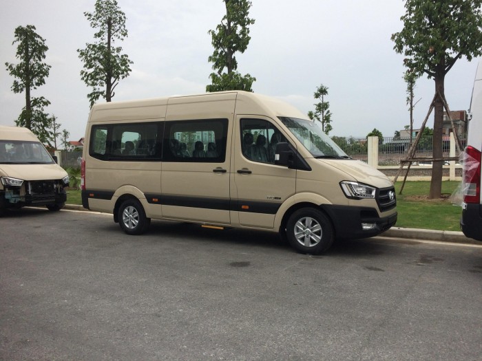 Xe khách 16 chỗ Hyundai solati