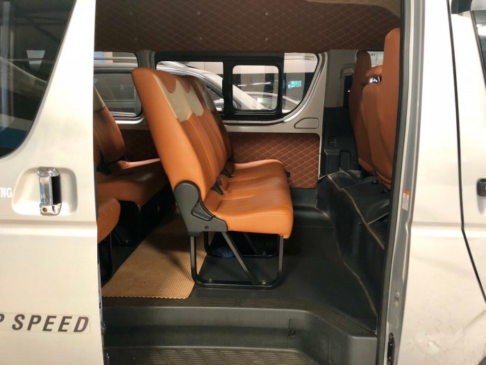 Toyota Hiace 2015, MT, xe cá nhân, xe nhập Nhật đẹp long lanh