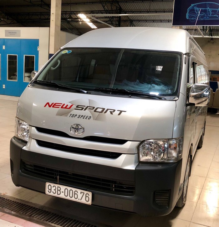 Toyota Hiace 2015, MT, xe cá nhân, xe nhập Nhật đẹp long lanh