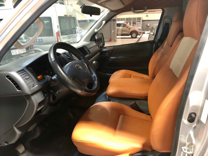 Toyota Hiace 2015, MT, xe cá nhân, xe nhập Nhật đẹp long lanh