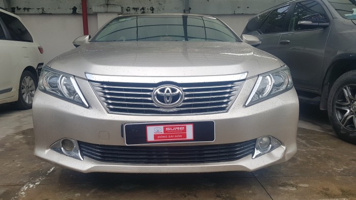 Bán xe Camry 2.0E màu Nâu Vàng đời 2014