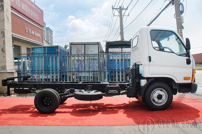 Xe tải Hyundai N250 2t4 New Mighty - thùng dài 3m4 - chỉ cần trả trước 110 triệu