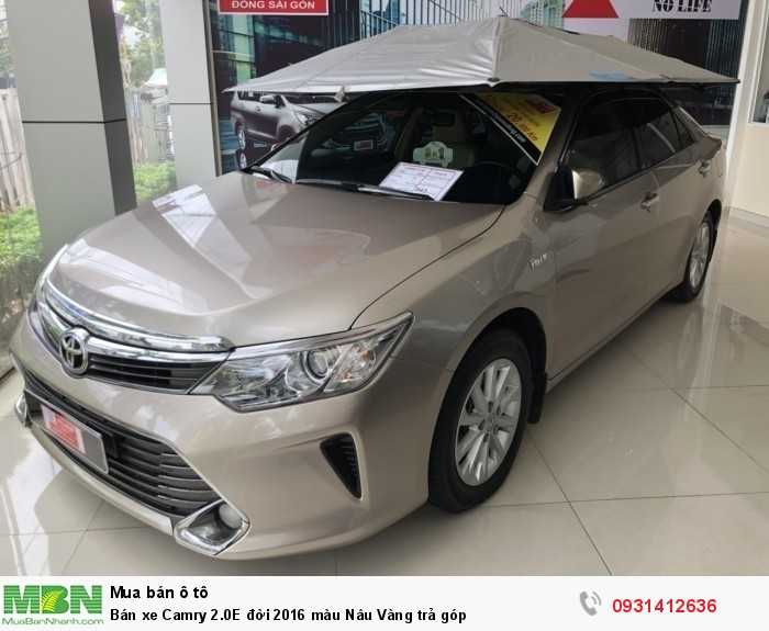 Bán xe Camry 2.0E đời 2016 màu Nâu Vàng trả góp