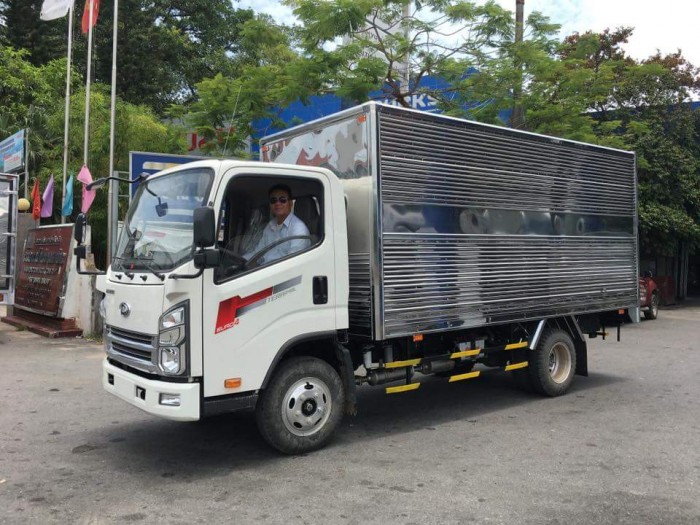 Xe tải Isuzu 2 tấn 4 Daehan Tera 240l