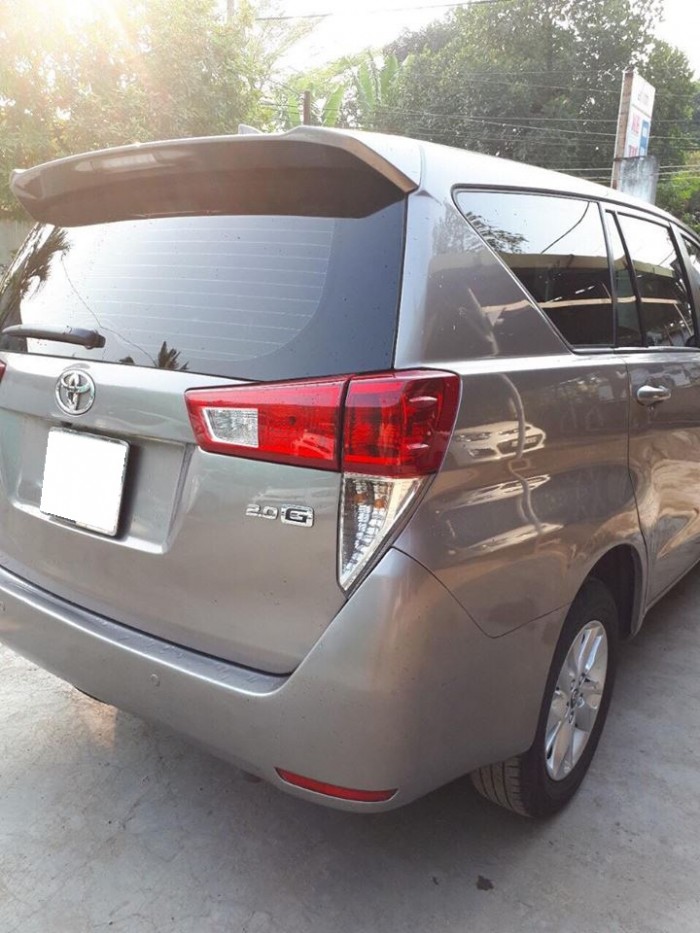 Cần tiền bán gấp Innova 2016 G số tự động, màu xám titan, phom mới