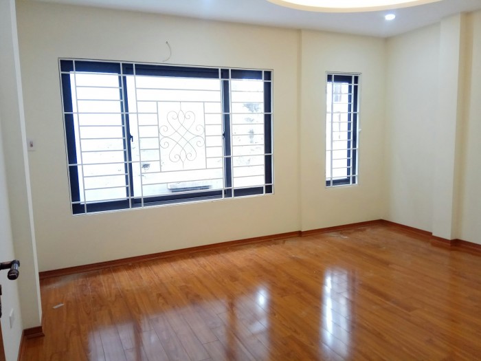 Bán nhà ngõ 651 Minh Khai Hai Bà Trưng Dt 40m2x4t ô tô đỗ cửa