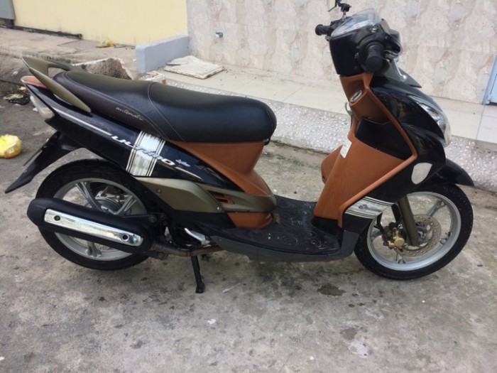 Xe Mio Ultimo màu nâu đen dáng nhỏ xinh tiết kiệm nhiên liệu