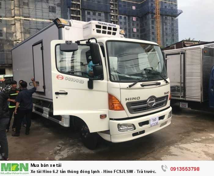 Xe tải Hino 6.2 tấn thùng đông lạnh - Hino FC9JLSW - Trả trước 150 triệu, giao xe ngay