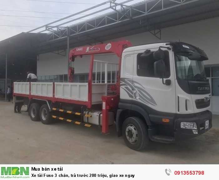 Xe tải Fuso 3 chân, trả trước 200 triệu, giao xe ngay