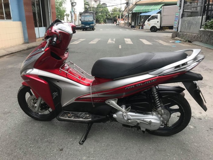 Xe AirBlade màu đỏ bac sport đầu bự fi,hinh tha