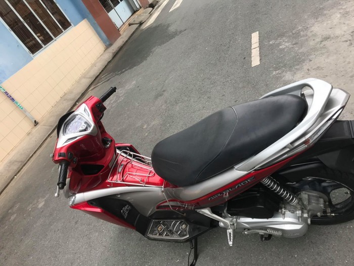 Xe AirBlade màu đỏ bac sport đầu bự fi,hinh tha