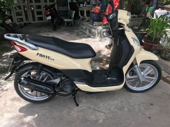 Xe Sym Phony 125cc của hãng SYM, màu vàng mơ bstp