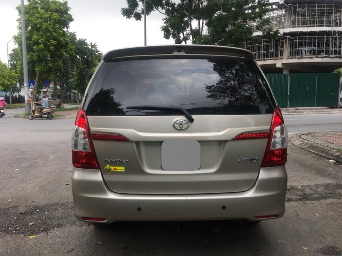 Cần tiền bán  Innova 20 15 mt vàng cát xe gia đình chính chủ một đời.
