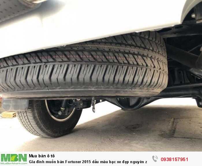 Gia đình muốn bán Fortuner 2015 dầu màu bạc xe đẹp nguyên zin