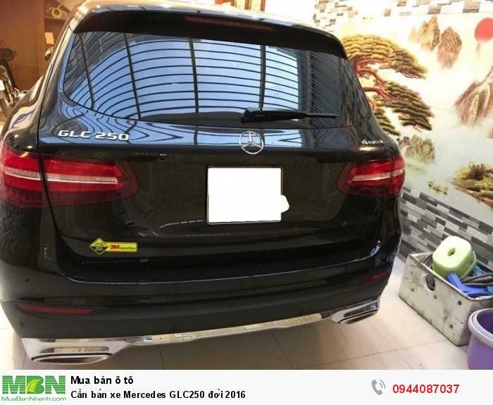 Cần bán xe Mercedes GLC250 đời 2016