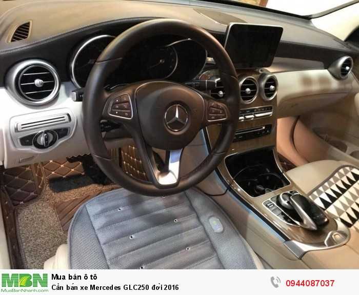 Cần bán xe Mercedes GLC250 đời 2016