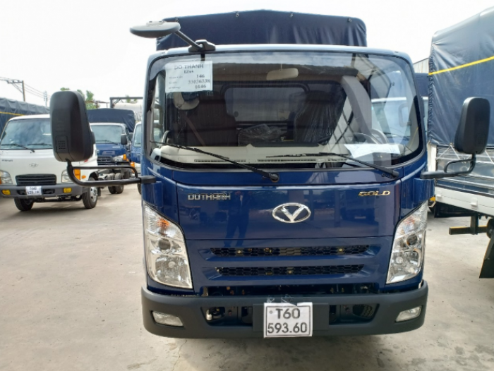 Xe tải Hyundai iz65 3t49 thùng bạt chuẩn euro 4