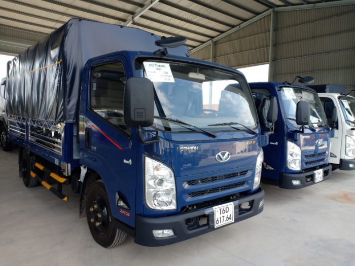 Xe tải Hyundai iz65 3t49 thùng bạt chuẩn euro 4