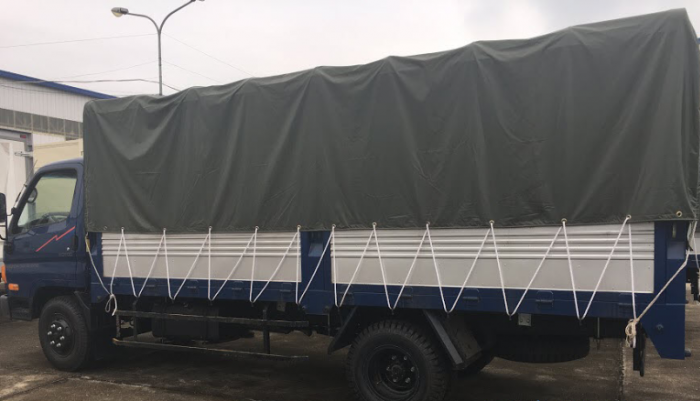 Xe tải hyundai Hd700 thùng mui bạt 6T85 trả góp tại tphcm