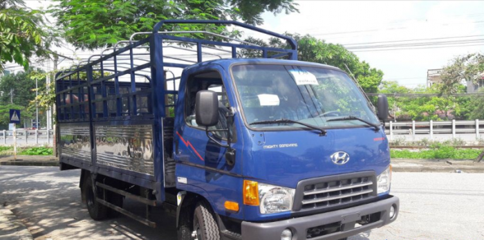 Xe tải hyundai Hd700 thùng mui bạt 6T85 trả góp tại tphcm