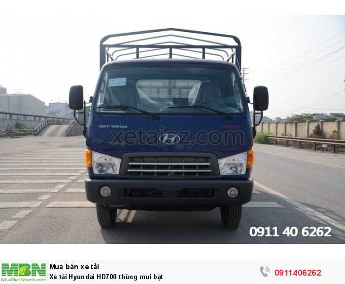 Xe tải Hyundai HD700 thùng mui bạt