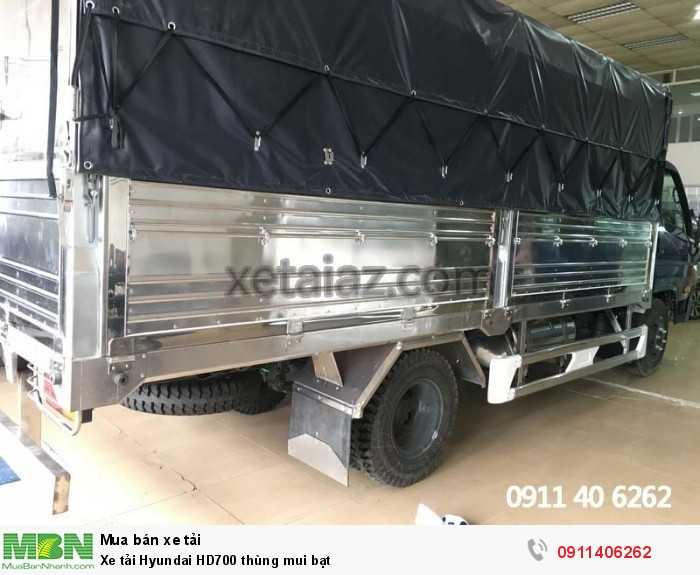 Xe tải Hyundai HD700 thùng mui bạt