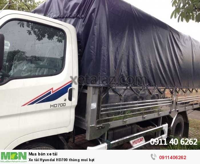 Xe tải Hyundai HD700 thùng mui bạt