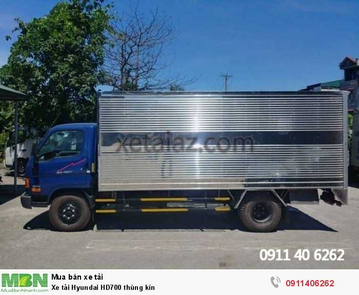 Xe tải Hyundai HD700 thùng kín