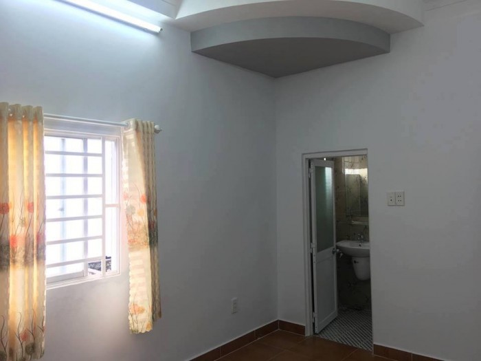 Nhà mới đẹp, lô góc, hẻm xe hơi, 50m2 vào ở ngay.