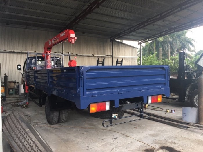 Xe tải gắn cẩu Hyundai HD120SL gắn cẩu UNIC 3 tấn 4 khúc