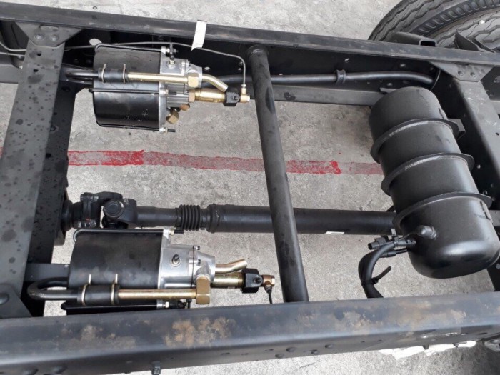 Xe tải Hino 3.5 tấn thùng đông lạnh, Xe đông lạnh HINO 3T5 XZU720L trả trước 100 triệu, giao xe ngay