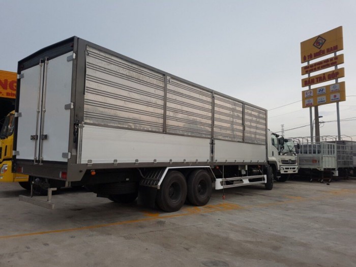 Xe tải Hino 3 chân FL8JTSL 16 tấn thùng cánh dơi - Trả trước 10% nhận xe