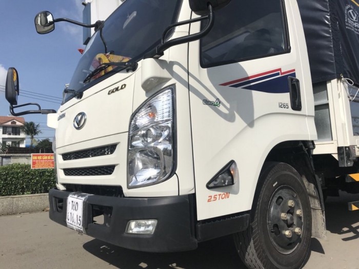 Xe tải Hyundai IZ65 Gold 2.5 tấn thùng mui bạt, trả trước 60 triệu, giao xe ngay